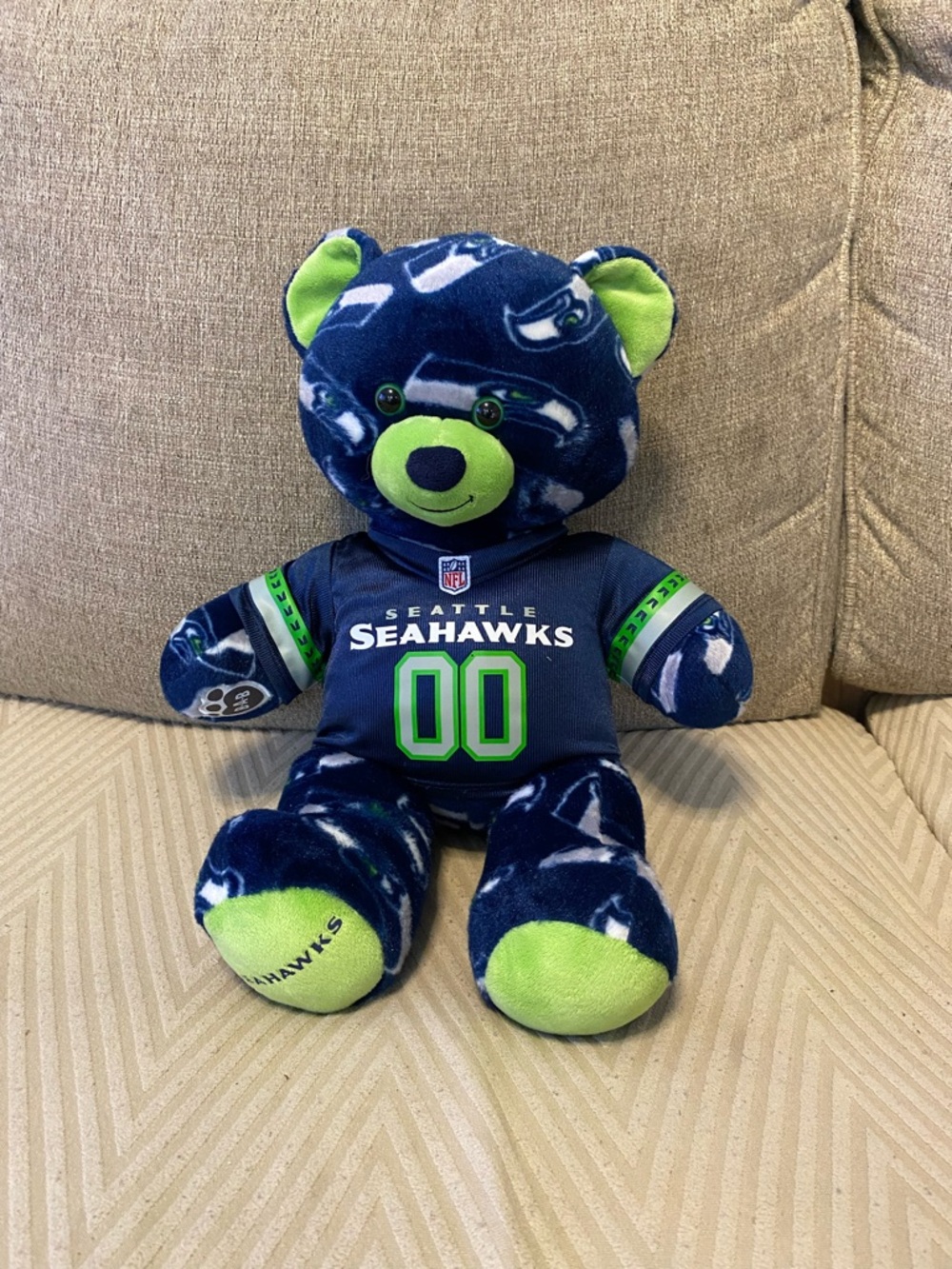 Build-A-Bear Seattle Seahawks with 00 Jersey Teddy Bear 17”